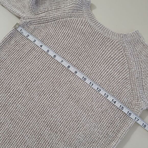 G.H. Bass Women’s Oatmeal Cotton Crewneck Long Sleeve Pullover Sweater - Picture 3 of 11